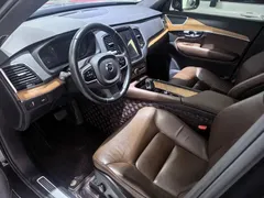 2022 Volvo XC90 B6 Luxury 7, чёрный — фото 7