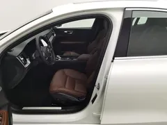2023 Volvo S60 B4 Luxury, белый — фото 10