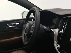 2023 Volvo S60 B4 Luxury, белый — фото 22