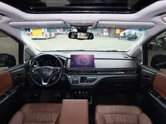 2022 Honda Odyssey 2.0L e:HEV Supreme — фото 6