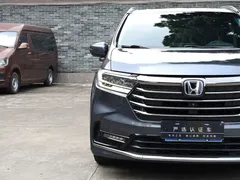 2022 Honda Odyssey 2.0L e:HEV Supreme — фото 24