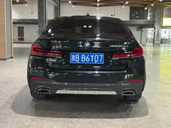 2021 BMW 5 Series 5 530Li M, чёрный — фото 7