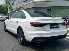 2022 Audi A4L 40 TFSI, белый — фото 9