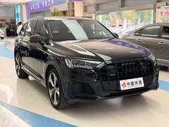2023 Audi Q7 55 TFSI quattro S, чёрный — фото 3