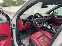 2022 Porsche Cayenne E-Hybrid 2.0T PHEV Platinum — фото 4