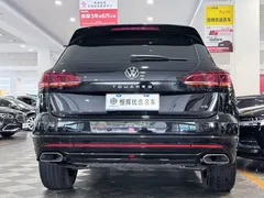 2021 Volkswagen Touareg 3.0TSI Black Sport Package, чёрный — фото 3