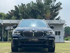 2022 BMW X5 30Li Premium M Sport Package, чёрный — фото 2