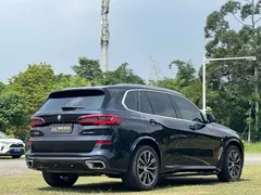 2022 BMW X5 30Li Premium M Sport Package, чёрный — фото 13