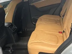 2023 Hongqi HS5 2.0T 4WD Pro — фото 9