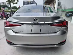 2022 Lexus ES 200 — фото 14