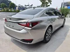 2022 Lexus ES 200 — фото 15