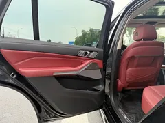 2022 BMW X5 30Li M, чёрный — фото 10