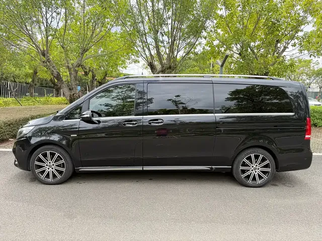 2022 Mercedes-Benz V-Class V 260 L Luxury