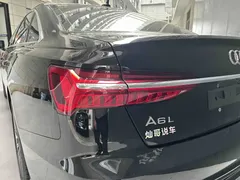 2022 Audi A6L 40 TFSI, чёрный — фото 6