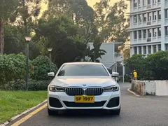 2021 BMW 5 Series 5 525Li M, белый — фото 2