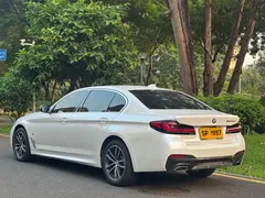 2021 BMW 5 Series 5 525Li M, белый — фото 7