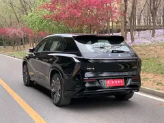 2025 Hongqi 08 680 Ultra 4WD, чёрный — фото 5