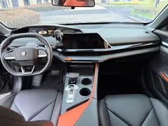 2022 Changan UNI-V 1.5T Premium — фото 10