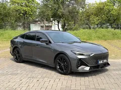 2023 Changan UNI-V 1.5T — фото 3