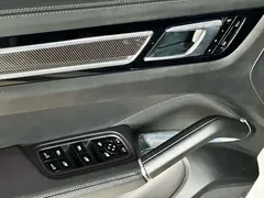 2020 Porsche Cayenne Turbo 4.0T — фото 18