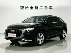 2021 Audi Q8 45 TFSI, чёрный — фото 1