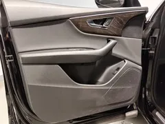 2021 Audi Q8 45 TFSI, чёрный — фото 9