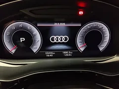 2021 Audi Q8 45 TFSI, чёрный — фото 11