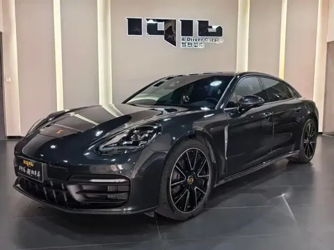 2023 Porsche Panamera 4S 2.9T