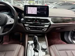 2022 BMW 5 Series 5 525Li M, чёрный — фото 16