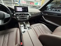 2022 BMW 5 Series 5 525Li M, чёрный — фото 30