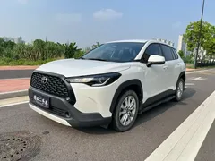 2024 Toyota Corolla Cross 2.0L Pioneer, белый — фото 1