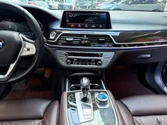 2021 BMW 7 Series 7 730Li, чёрный — фото 21