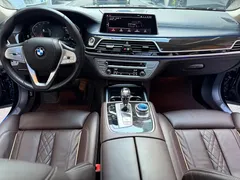 2021 BMW 7 Series 7 730Li, чёрный — фото 24