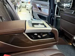 2021 BMW 7 Series 7 730Li, чёрный — фото 29