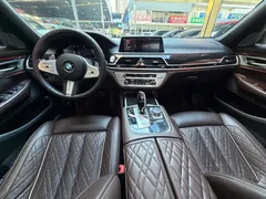 2021 BMW 7 Series 7 740Li M, чёрный — фото 27