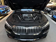 2021 BMW 7 Series 7 740Li M, чёрный — фото 35