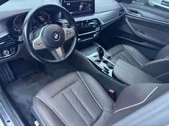 2023 BMW 5 Series 5 530Li M, белый — фото 10