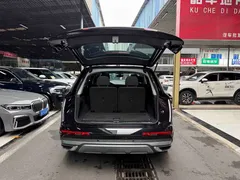 2021 Audi Q7 45 TFSI quattro S line, чёрный — фото 24