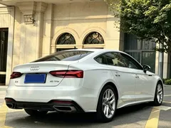 2022 Audi A5 Sportback 40 TFSI, белый — фото 7