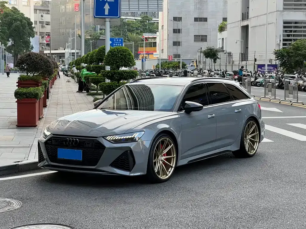 2022 Audi RS 6 4.0T Avant