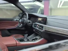 2022 BMW X5 40Li M, чёрный — фото 32