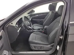 2023 Volkswagen Passat 330TSI Luxury, чёрный — фото 10