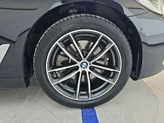 2022 BMW 5 Series 5 525Li M, чёрный — фото 6