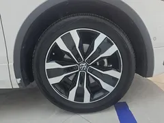 2022 Volkswagen Tiguan L 330TSI AT 2WD R-Line, белый — фото 6