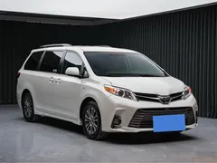 2020 Toyota Sienna 3.5L, белый — фото 3