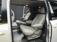 2020 Toyota Sienna 3.5L, белый — фото 9