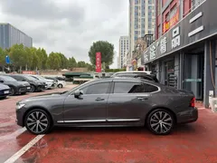 2021 Volvo S90 — фото 3