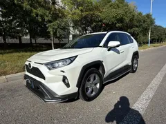 2020 Toyota RAV4 2.0L CVT 4WD Fashion, белый — фото 1