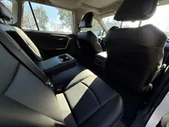 2020 Toyota RAV4 2.0L CVT 4WD Fashion, белый — фото 6