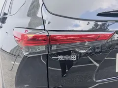 2021 Toyota Crown Kluger 2.5L HEV 4WD Premium, чёрный — фото 8